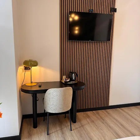 Отель Walram 3*